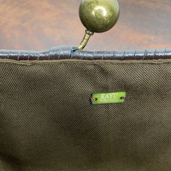 Kayu Brown Raffia & Cotton Clutch With Kiss Clasp - Picture 9 of 15